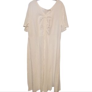 Lalagen White Textured Dress